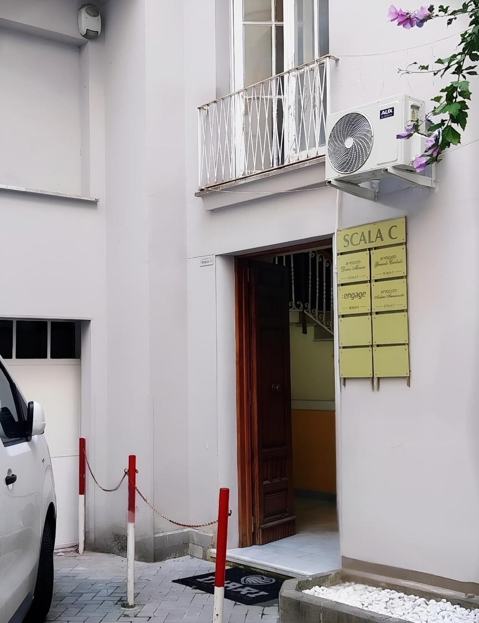 Casa Vacanza La Maison De Losyram Art Salerno Exteriér fotografie
