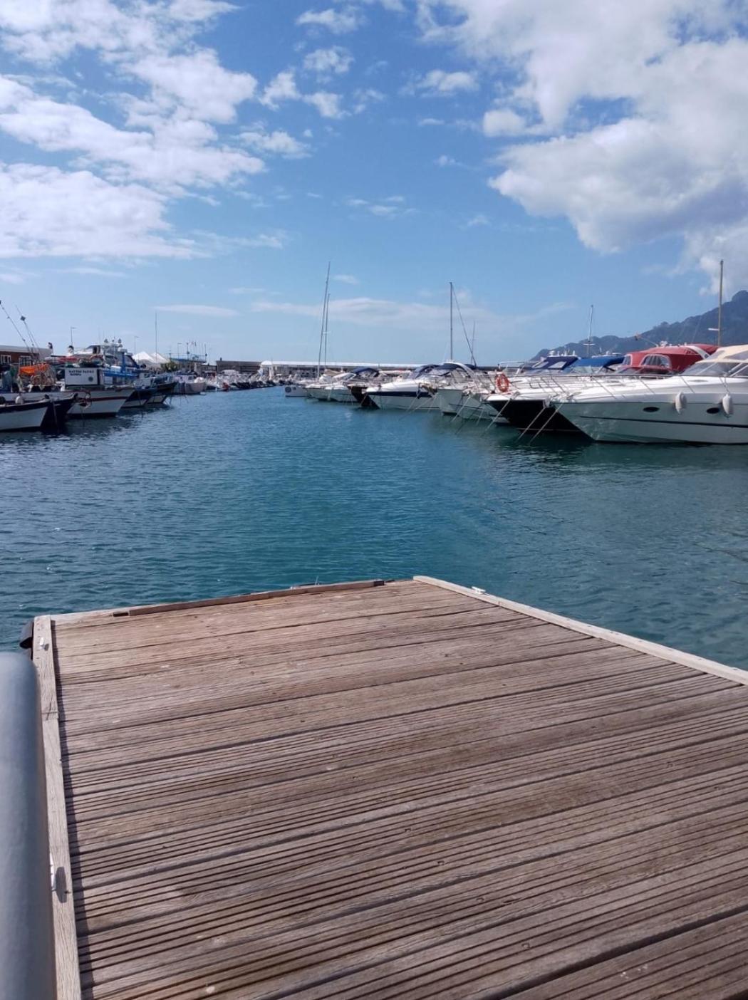 Casa Vacanza La Maison De Losyram Art Salerno Exteriér fotografie